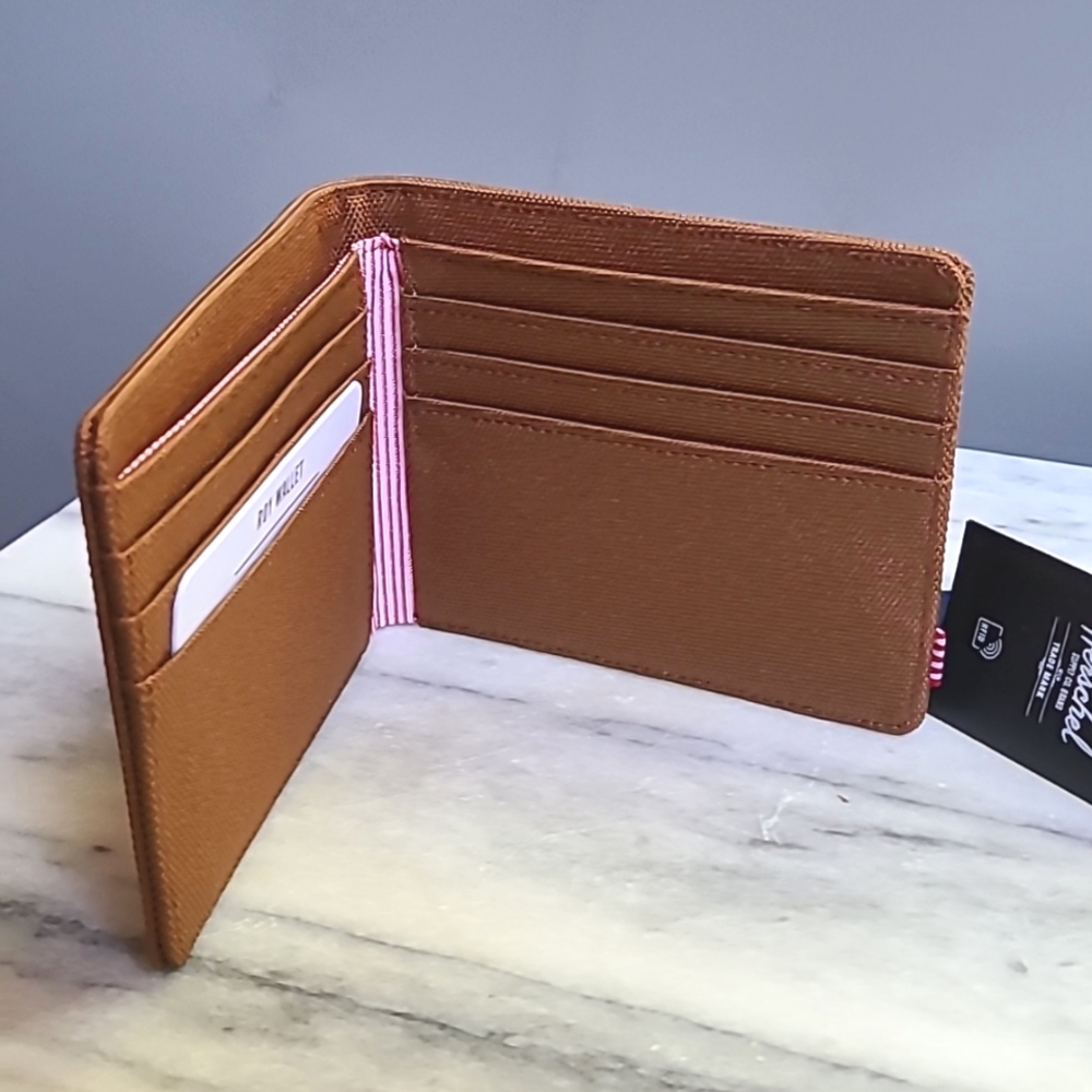 Herschel Supply Co. Roy Wallet  w/ RFID technology - Picture 7 of 10